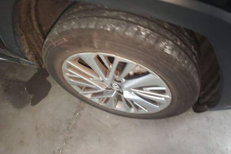 Used Toyota Wildlander 2020 2.0L CVT Two-Wheel Drive Prestige Edition Right Front Wheel Hub
