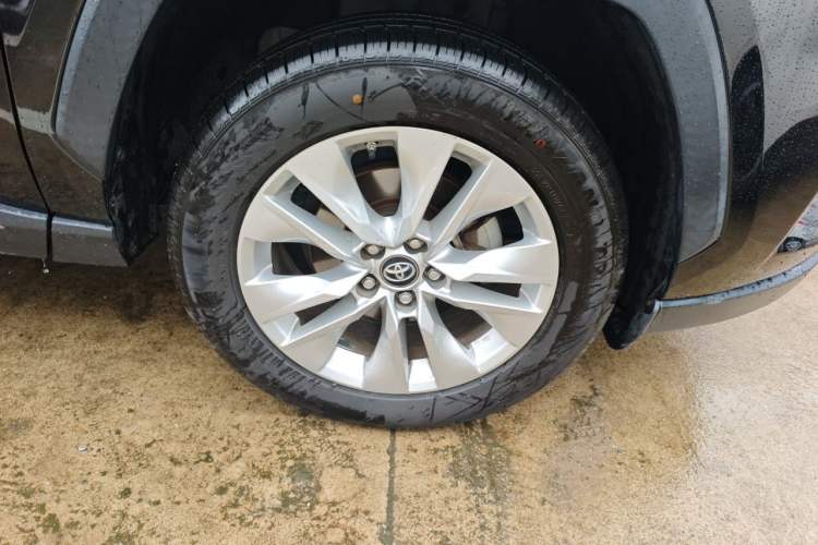 Used Toyota Wildlander 2020 2.0L CVT Two-Wheel Drive Leading Edition Right Front Wheel Hub