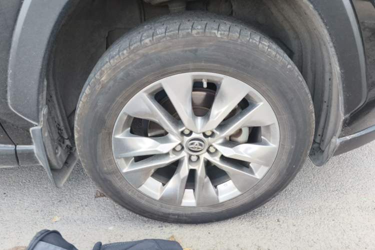 Used Toyota Wildlander 2020 2.0L CVT Two-Wheel Drive Luxury Edition Right Front Wheel Hub