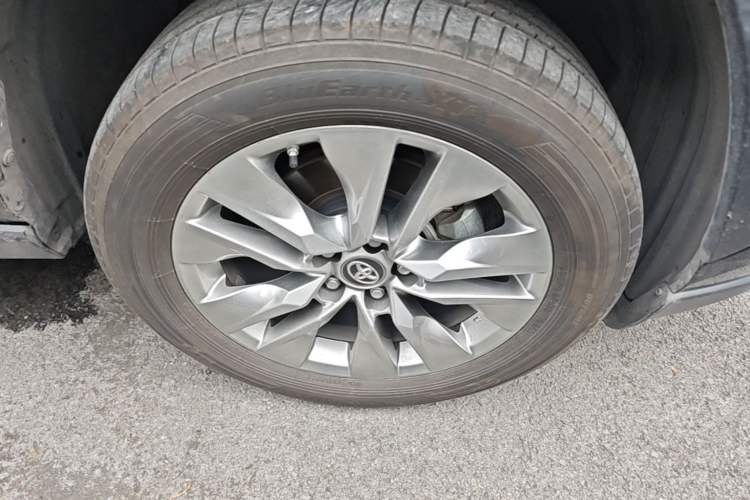 Used Toyota Wildlander 2020 Dual-Motor 2.5L E-CVT Four-Wheel Drive Luxury Edition Right Front Wheel Hub