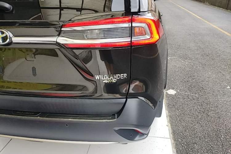 Used Toyota Wildlander 2020 2.0L CVT Four-Wheel Drive Premium Edition Right Rear Taillight