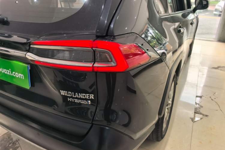 Used Toyota Wildlander 2020 Dual-Engine 2.5L E-CVT Two-Wheel Drive Prestige Edition Right Rear Taillight