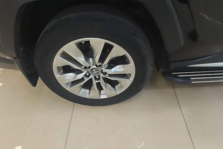 Used Toyota Wildlander 2020 2.0L CVT 4x4 Luxury Edition Right Rear Wheel Hub