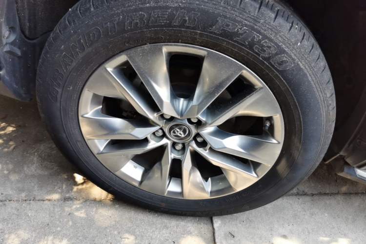 Used Toyota Wildlander 2020 2.0L CVT Two-Wheel Drive Luxury Edition Right Rear Wheel Hub