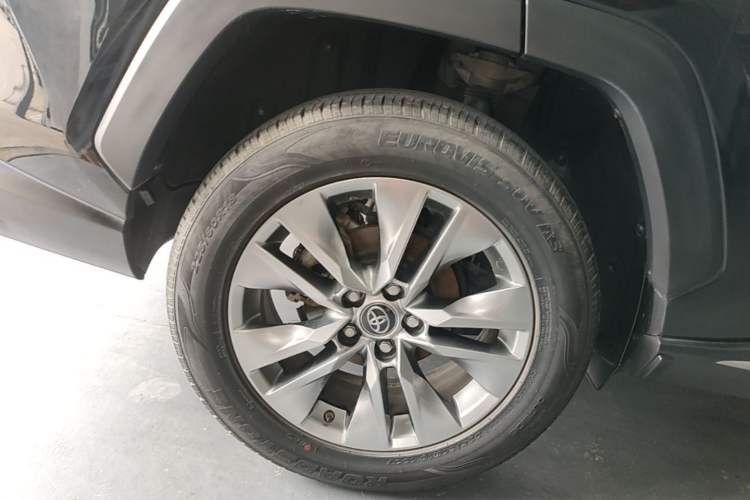 Used Toyota Wildlander 2020 2.0L CVT Two-Wheel Drive Luxury Edition Right Rear Wheel Hub
