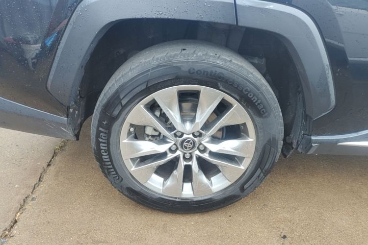 Used Toyota Wildlander 2020 2.0L CVT 4x4 Luxury Edition Right Rear Wheel Hub