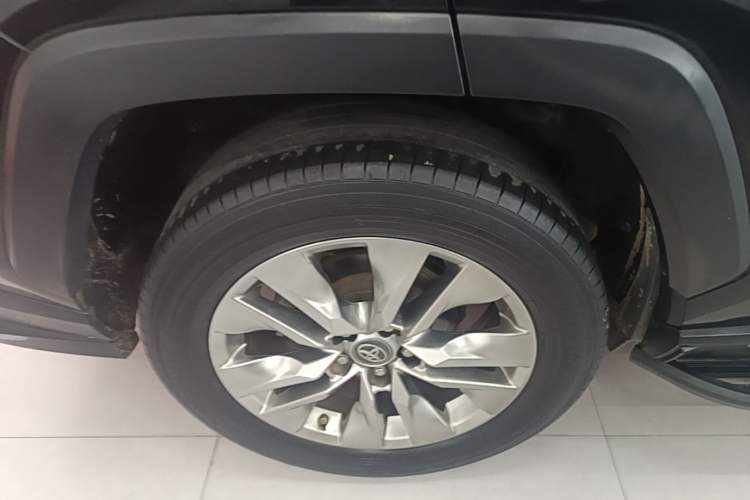 Used Toyota Wildlander 2020 2.0L CVT 4x4 Luxury Edition Right Rear Wheel Hub