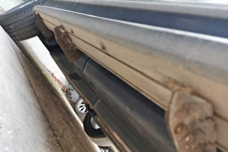 Used Toyota Wildlander 2020 2.0L CVT Two-Wheel Drive Luxury Edition Right Side Sill