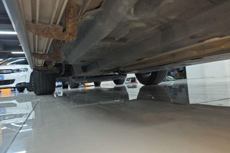 Used Toyota Wildlander 2020 2.0L CVT Two-Wheel Drive Luxury Edition Right Side Sill