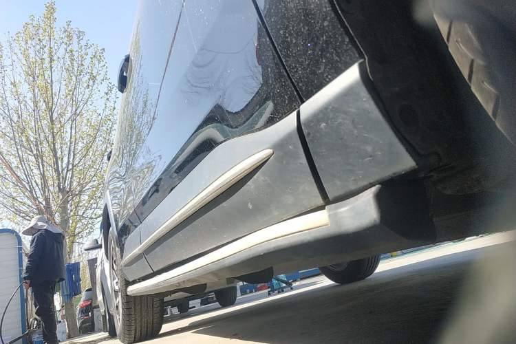 Used Toyota Wildlander 2020 2.0L CVT Two-Wheel Drive Tech Edition Right Side Sill