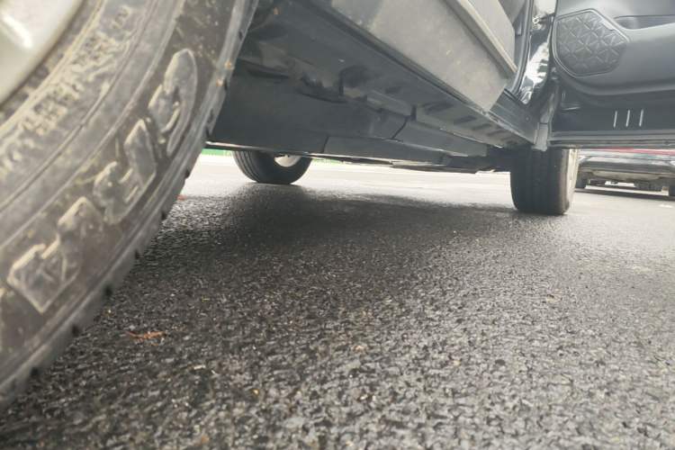 Used Toyota Wildlander 2020 2.0L CVT Two-Wheel Drive Luxury Edition Right Side Sill