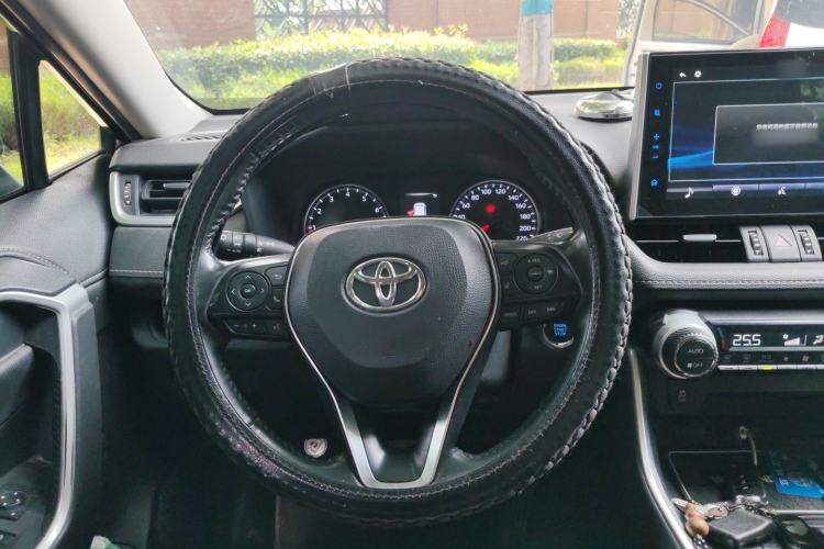 Used Toyota Wildlander 2020 2.0L CVT Two-Wheel Drive Luxury Edition Steering Wheel