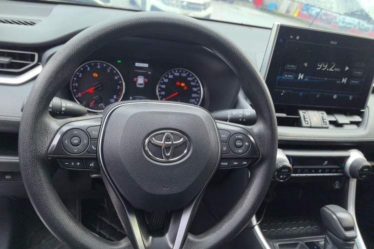 Used Toyota Wildlander 2020 2.0L CVT Two-Wheel Drive Luxury Edition Steering Wheel