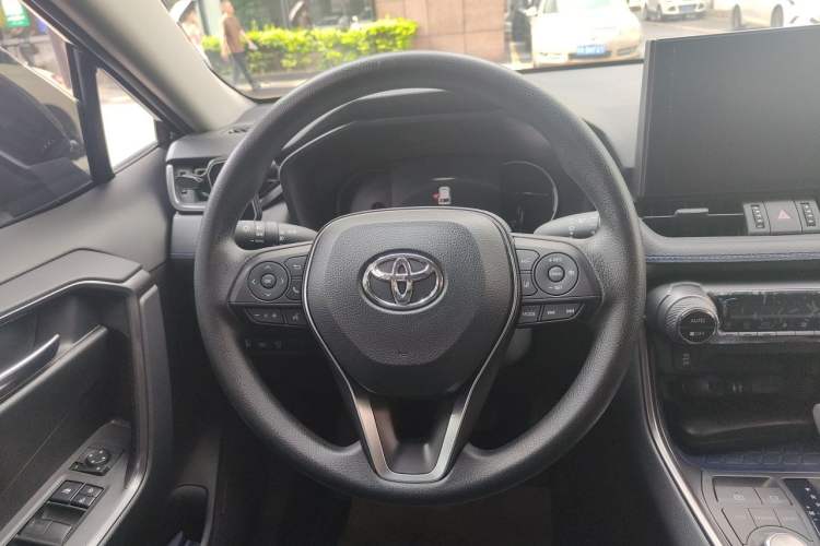 Used Toyota Wildlander 2020 2.0L CVT 4x4 Tech Edition Steering Wheel