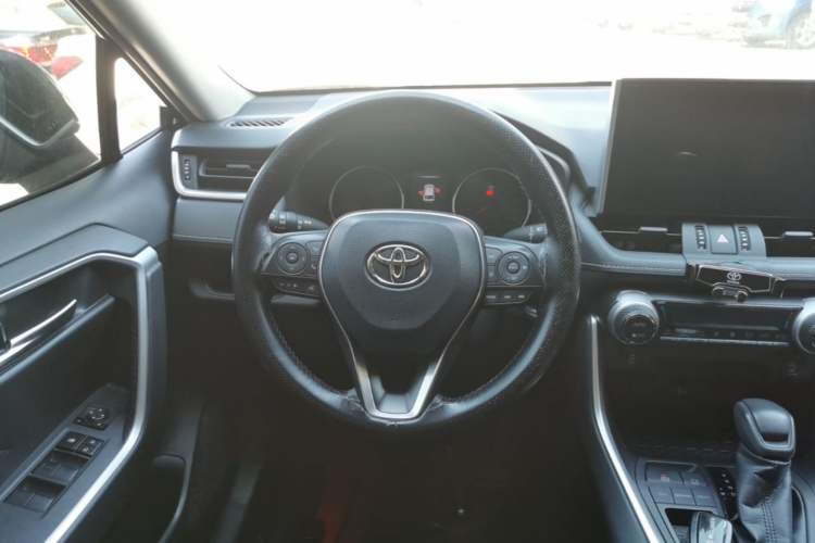Used Toyota Wildlander 2020 2.0L CVT Two-Wheel Drive Luxury Edition Steering Wheel