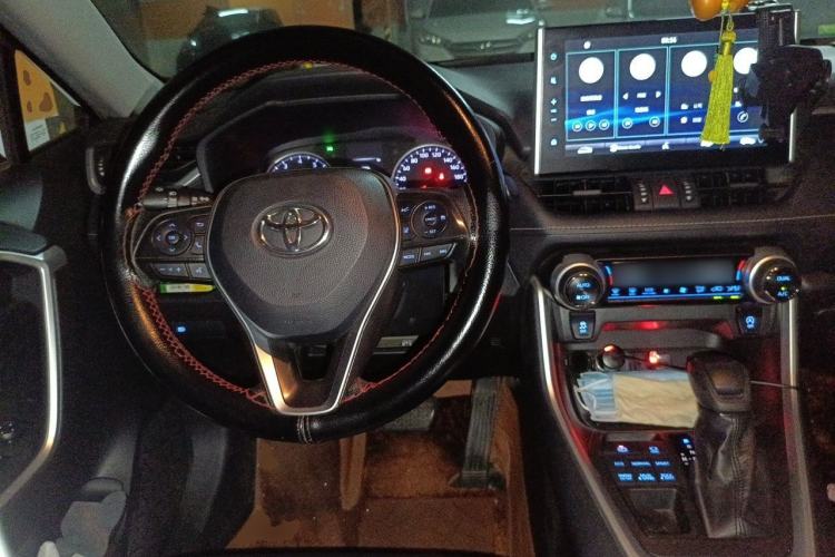 Used Toyota Wildlander 2020 2.0L CVT 4x4 Luxury Edition Steering Wheel