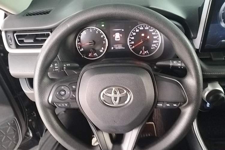 Used Toyota Wildlander 2020 2.0L CVT Two-Wheel Drive Leading Edition Steering Wheel
