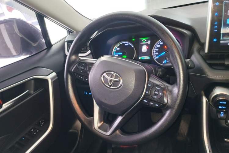 Used Toyota Wildlander 2020 Dual-Engine 2.5L E-CVT Two-Wheel Drive Luxury Edition Steering Wheel