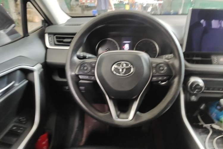 Used Toyota Wildlander 2020 2.0L CVT 4x4 Luxury Edition Steering Wheel