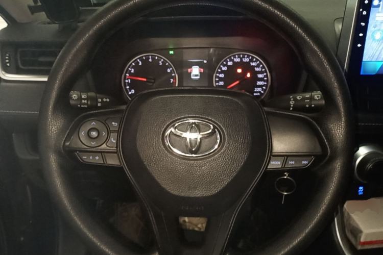 Used Toyota Wildlander 2020 2.0L CVT Two-Wheel Drive Leading Edition Steering Wheel