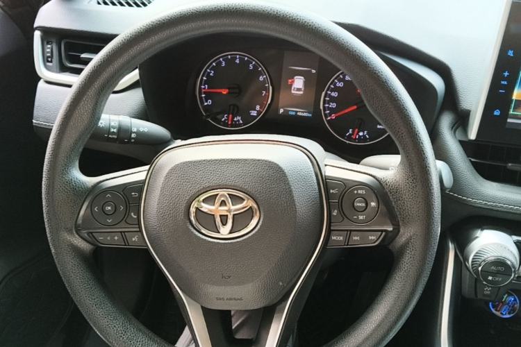 Used Toyota Wildlander 2020 2.0L CVT Two-Wheel Drive Luxury Edition Steering Wheel