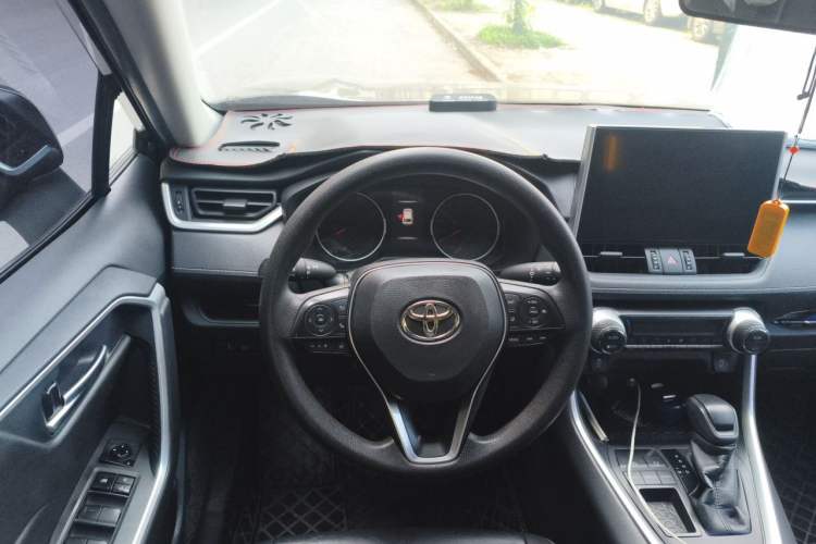 Used Toyota Wildlander 2020 2.0L CVT Two-Wheel Drive Luxury Edition Steering Wheel