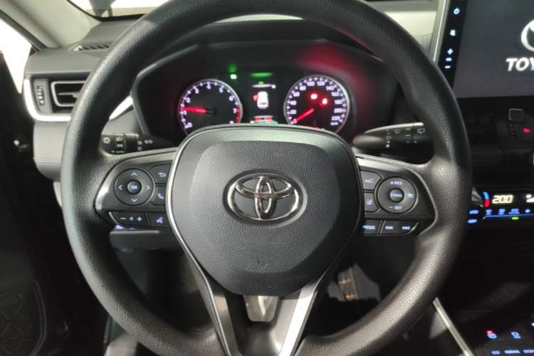 Used Toyota Wildlander 2020 2.0L CVT Two-Wheel Drive Luxury Edition Steering Wheel