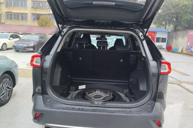 Used Toyota Wildlander 2020 2.0L CVT Two-Wheel Drive Luxury Edition Trunk