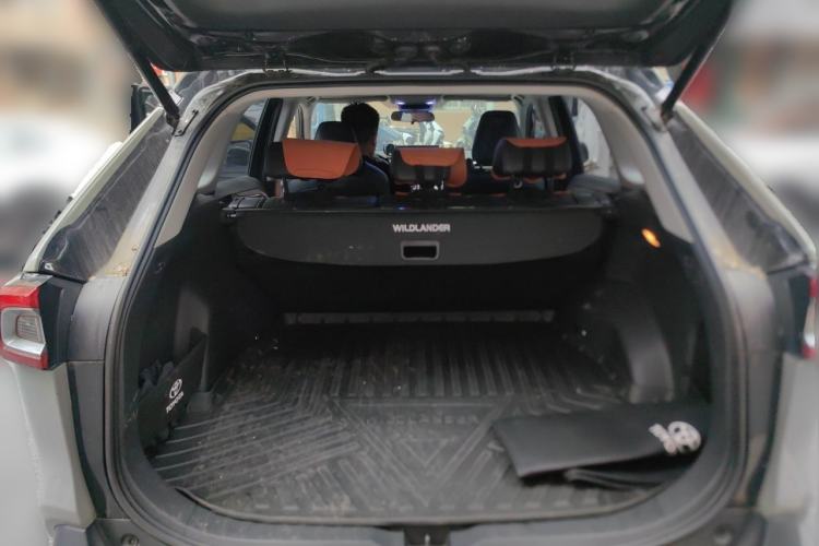 Used Toyota Wildlander 2020 2.0L CVT 4x4 Luxury Edition Trunk