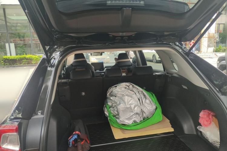 Used Toyota Wildlander 2020 2.0L CVT 4x4 Tech Edition Trunk