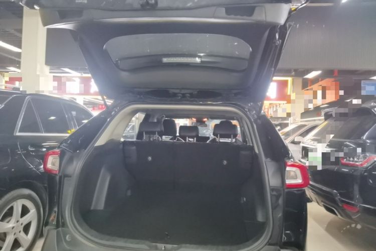 Used Toyota Wildlander 2020 2.0L CVT 4x4 Luxury Edition Trunk