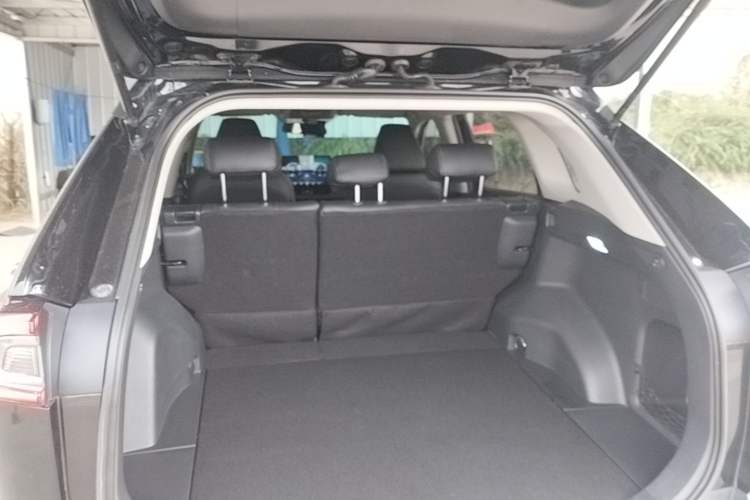Used Toyota Wildlander 2020 2.0L CVT Two-Wheel Drive Leading Edition Trunk