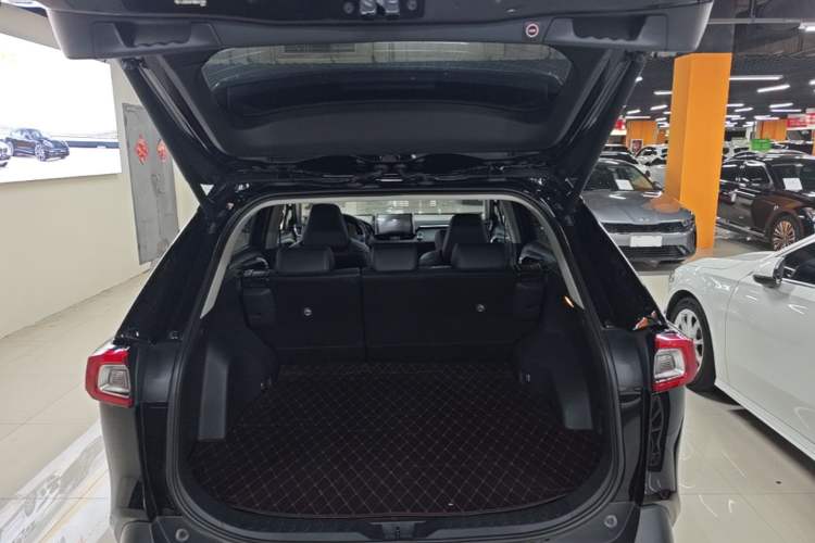 Used Toyota Wildlander 2020 2.0L CVT Two-Wheel Drive Luxury Edition Trunk