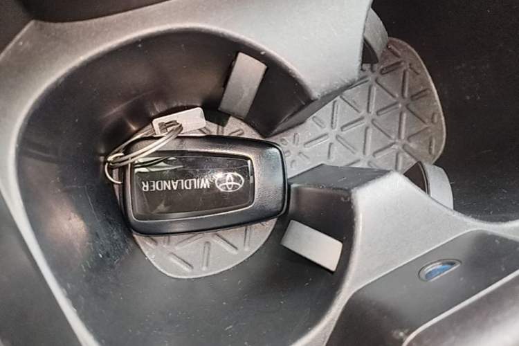 Used Toyota Wildlander 2020 2.0L CVT Four-Wheel Drive Premium Edition Vehicle Key