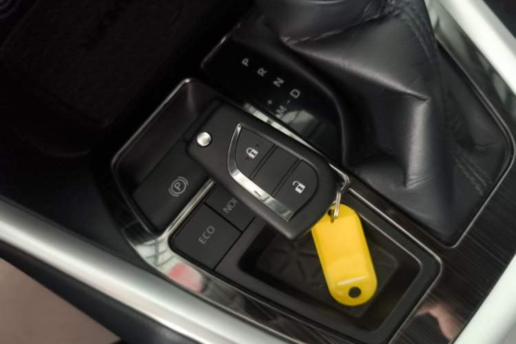 Used Toyota Wildlander 2020 2.0L CVT Two-Wheel Drive Leading Edition Vehicle Key