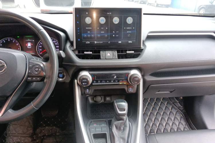 Used Toyota Wildlander 2020 2.0L CVT Two-Wheel Drive Luxury Edition Audio And AC Panel