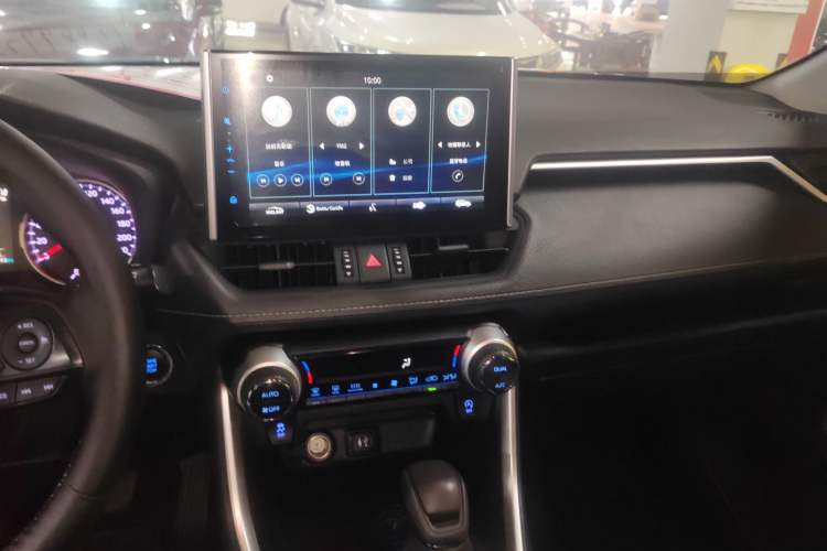Used Toyota Wildlander 2020 2.0L CVT 4x4 Luxury Edition Audio And AC Panel