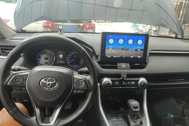 Used Toyota Wildlander 2020 Dual-Motor 2.5L E-CVT Four-Wheel Drive Luxury Edition Center Console