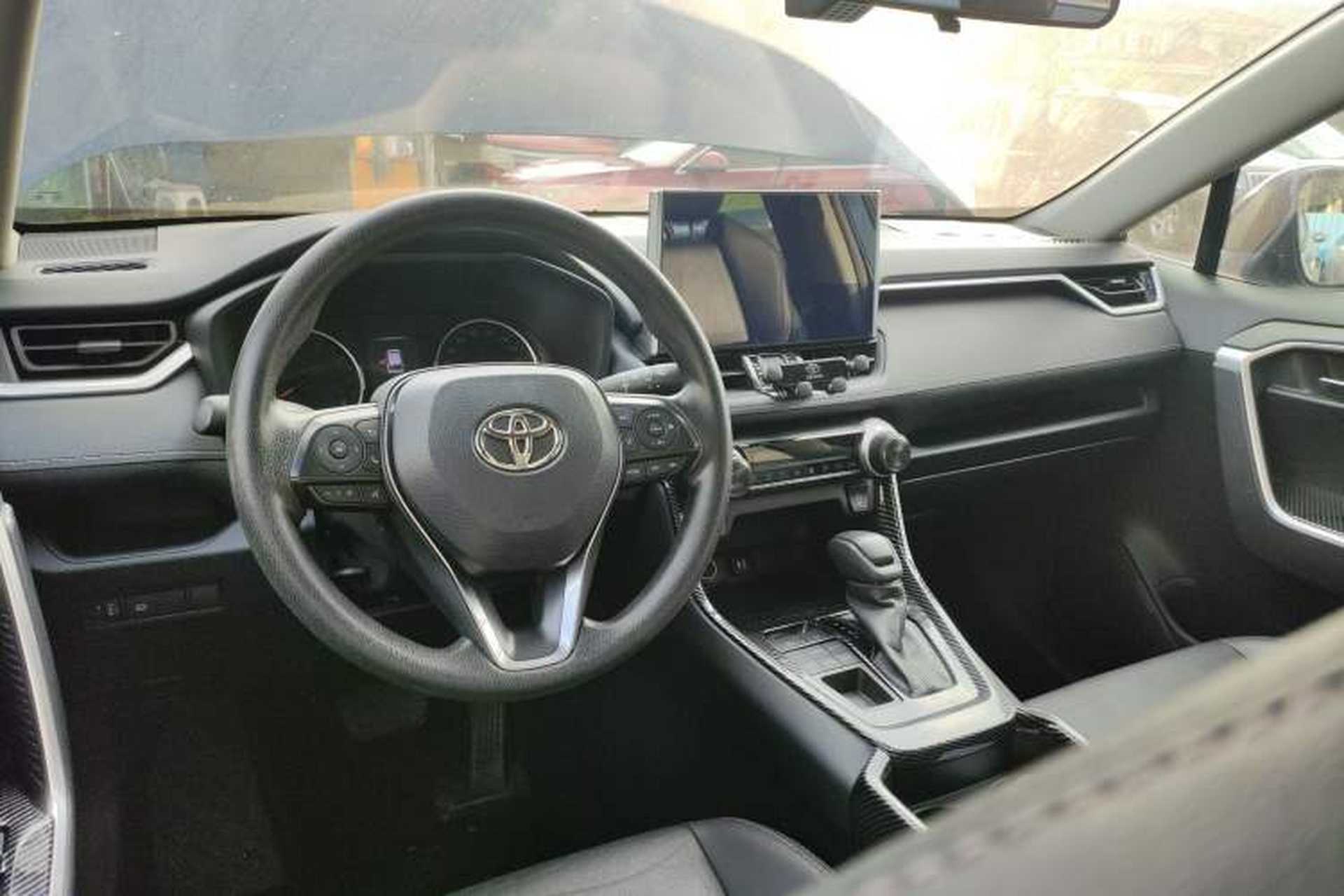 Used Toyota Wildlander 2020 2.0L CVT 4x4 Luxury Edition Center Console