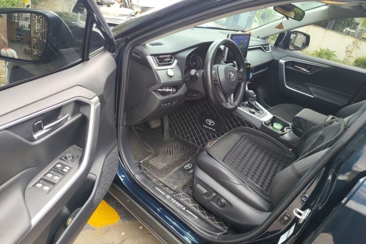 Used Toyota Wildlander 2020 Dual-Motor 2.5L E-CVT Four-Wheel Drive Luxury Edition Driver Seat