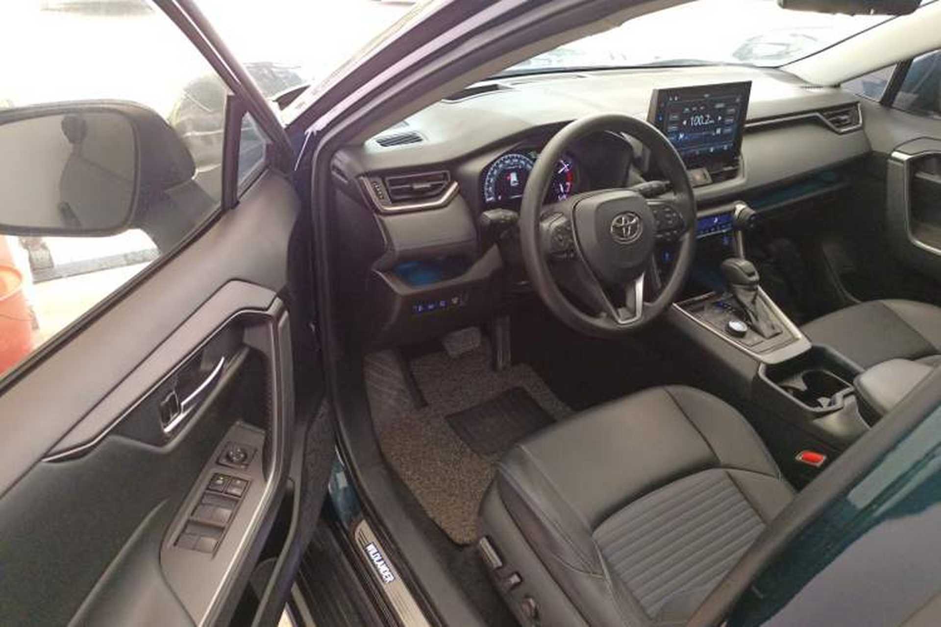 Used Toyota Wildlander 2020 2.0L CVT 4x4 Tech Edition Driver Seat