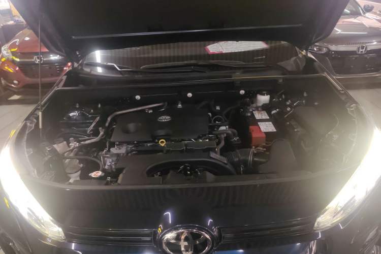 Used Toyota Wildlander 2020 2.0L CVT 4x4 Luxury Edition Engine Bay