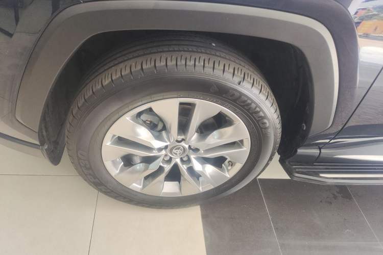 Used Toyota Wildlander 2020 2.0L CVT 4x4 Luxury Edition Exterior 2