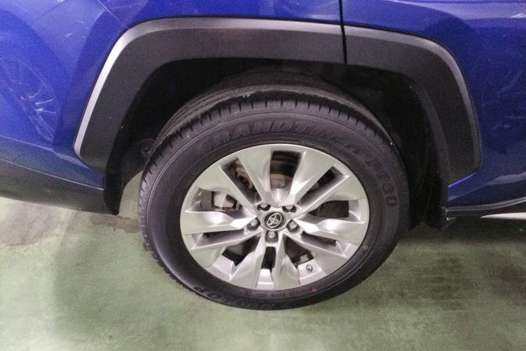 Used Toyota Wildlander 2020 2.0L CVT Two-Wheel Drive Luxury Edition Exterior 5