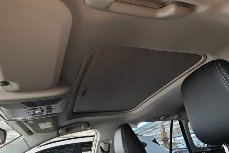 Used Toyota Wildlander 2020 Dual-Motor 2.5L E-CVT Four-Wheel Drive Luxury Edition Headliner