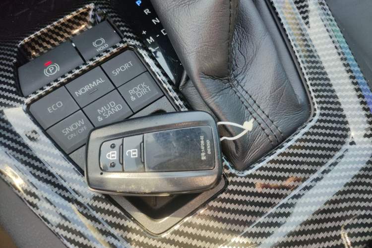 Used Toyota Wildlander 2020 2.0L CVT 4x4 Luxury Edition Interior 1