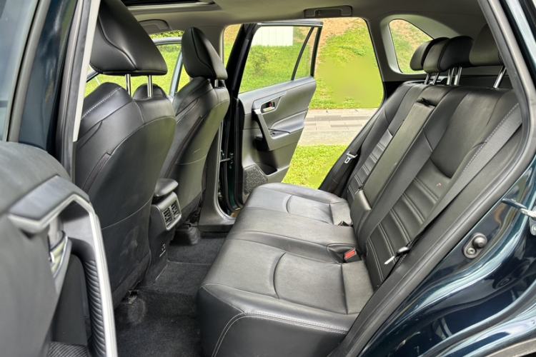 Used Toyota Wildlander 2020 2.0L CVT 4x4 Luxury Edition Interior 3