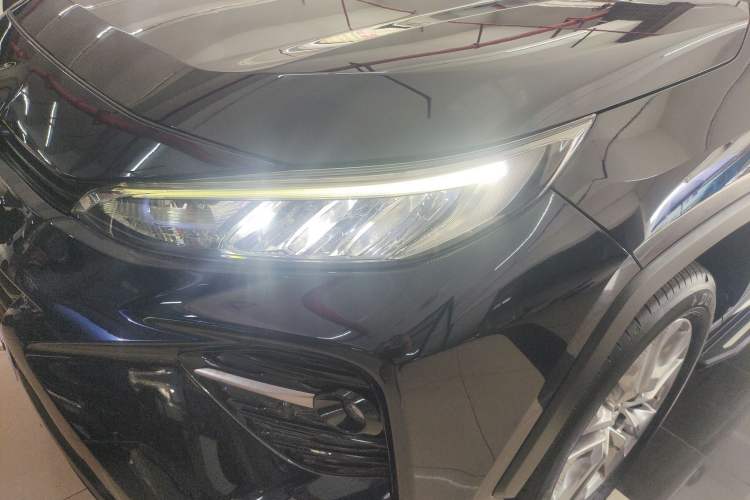 Used Toyota Wildlander 2020 2.0L CVT 4x4 Luxury Edition Left Front Headlight