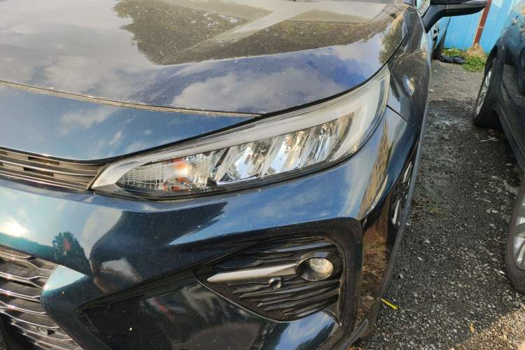 Used Toyota Wildlander 2020 2.0L CVT 4x4 Luxury Edition Left Front Headlight