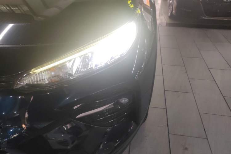 Used Toyota Wildlander 2020 2.0L CVT 4x4 Luxury Edition Left Front Headlight